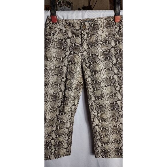 Chico's capris  - Picture 1 of 6